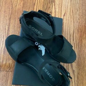 Closet clean out! Sorel Sandals in good condition!
